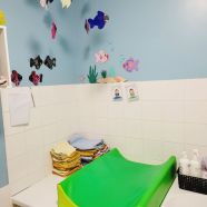 Salle de change-micro-creche-dompierre.jpg