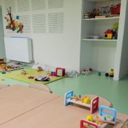 Salle de vie-micro-creche-matour.jpg