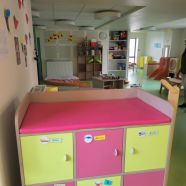 Espace-accueil-Exterieur-micro-creche-matour.jpg